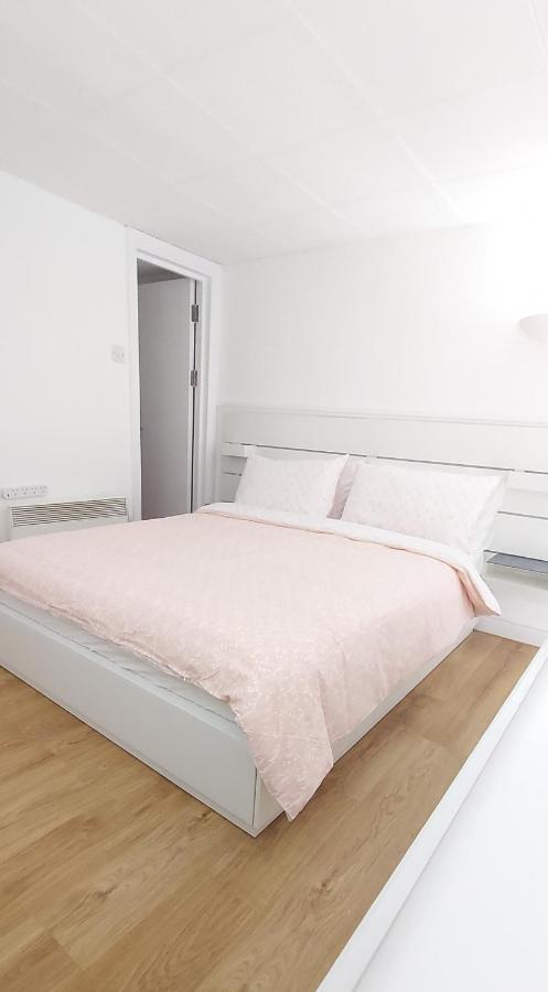 Apartment Flat In The Center Of 8 *