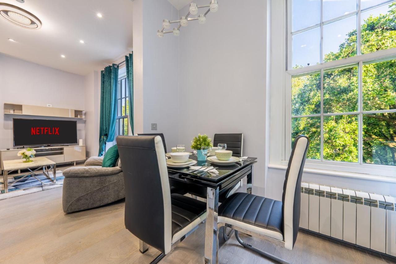 Modern 3 And 2 Bedroom Flat In Central With Installed Ac Apartment *