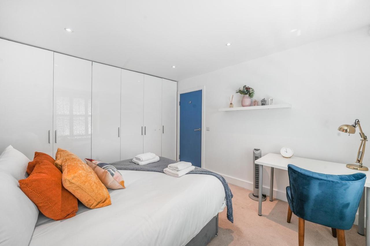 Spacious 2 Bedroom In Camden * London