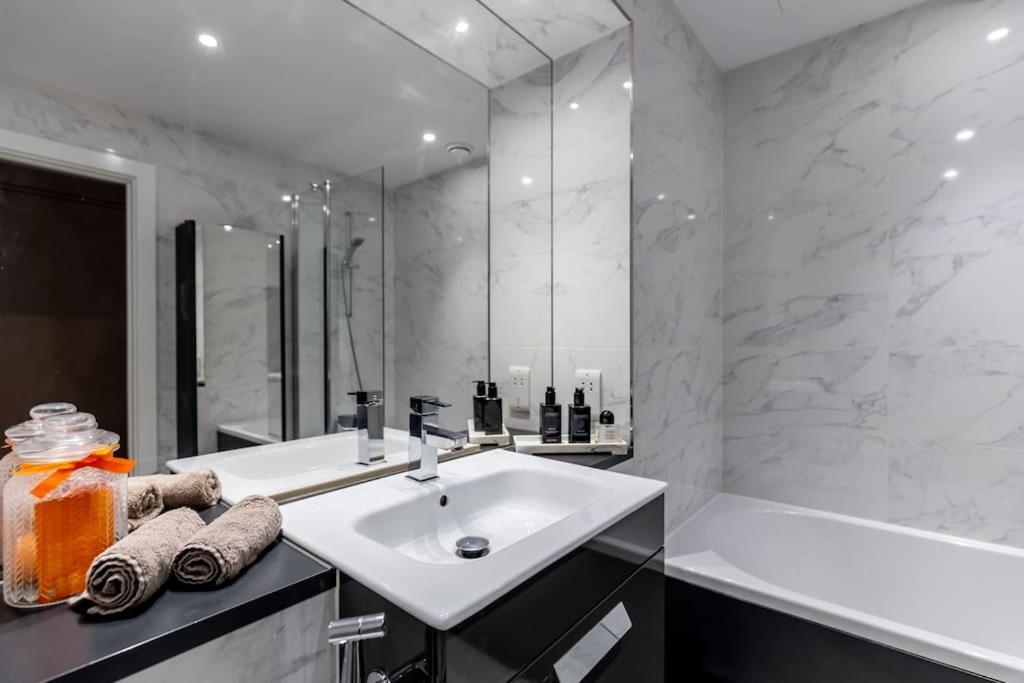 Luxury 2 Bed Apartment, Chelsea. * Londres