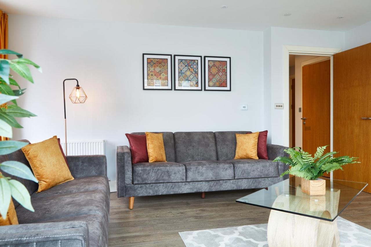Elegant Luxury * London