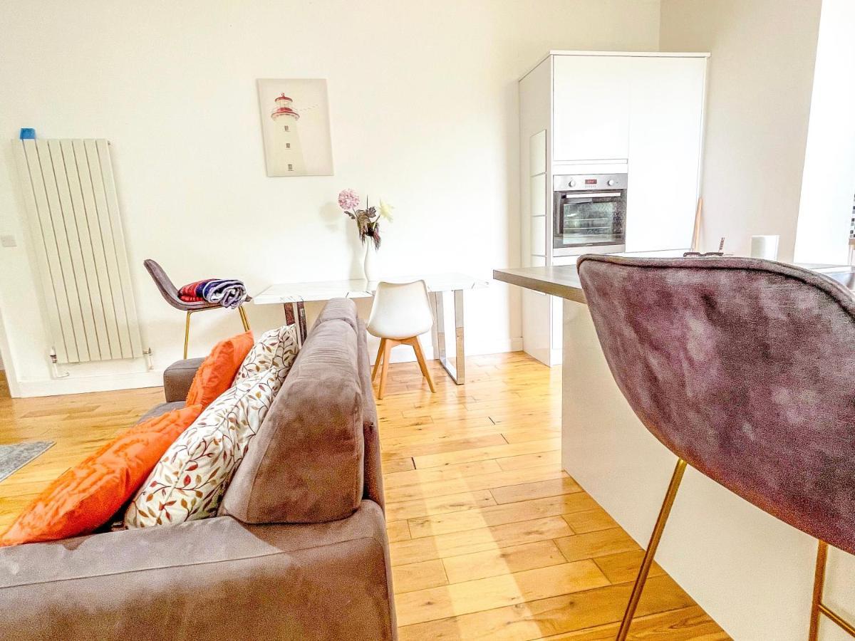 Beautiful 2-bed In Apartment