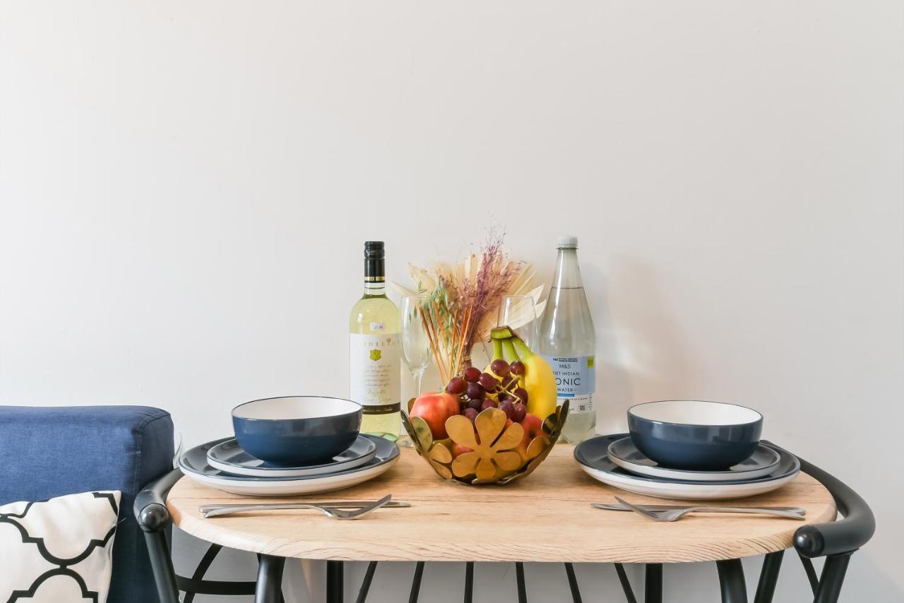 Chapel Market, Studio In Angel- Sleeps Upto 3 * Londres