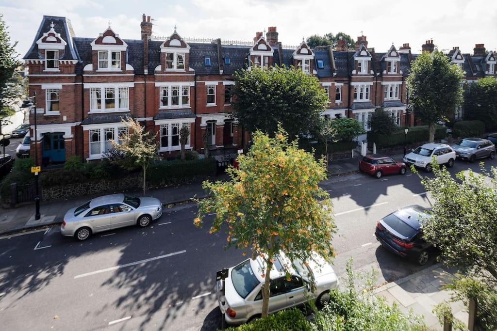 Big And Bright 2 X Double Bedroom Flat In Highgate Apartment *