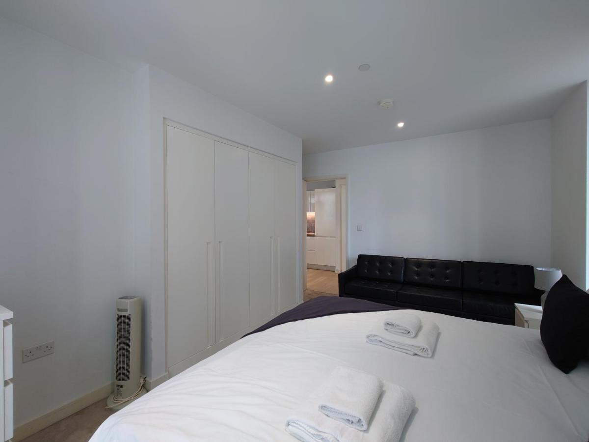 Apartment Fully Serviced One Bed In Royal Wharf *
