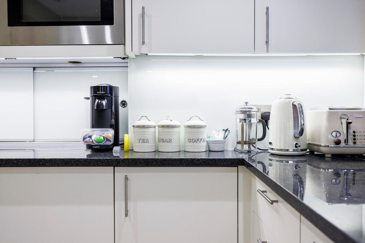 Hyde Park Hideaway Sleeps 6
