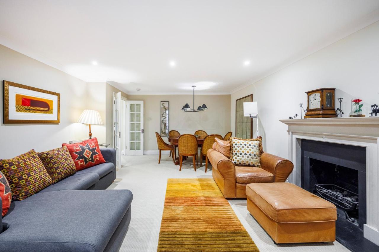 Apartment Hyde Park Hideaway Sleeps 6 *