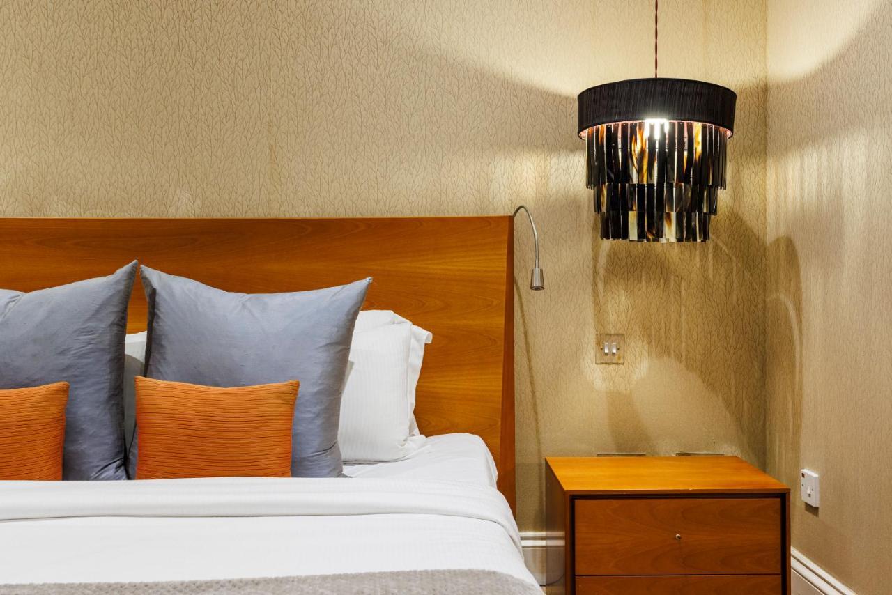 Hyde Park Hideaway Sleeps 6 Apartment