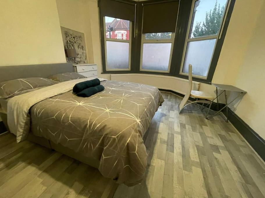 Ground Floor 2 Bed Flat With Garden North Apartamento Londres