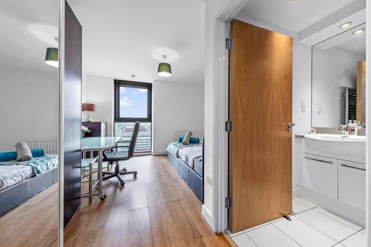 Lovely & Cosy 2 Beds Skyline View Apartamento Londres