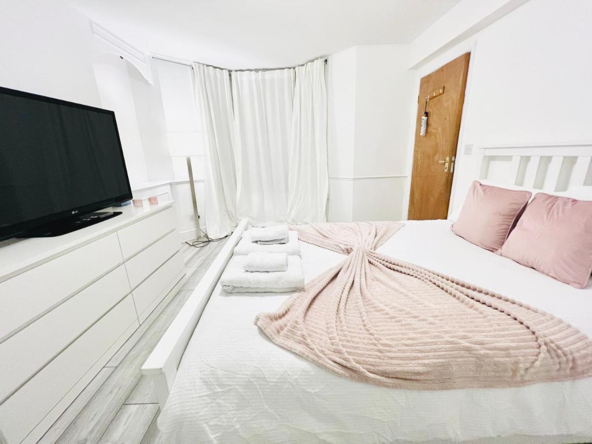 Private House Shepherd's Bush W3 Apartment *