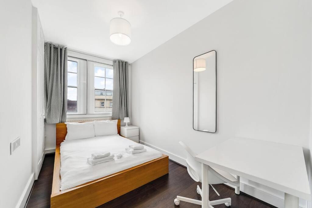 Modern 3 Bedroom Flat Near Camden Town * London