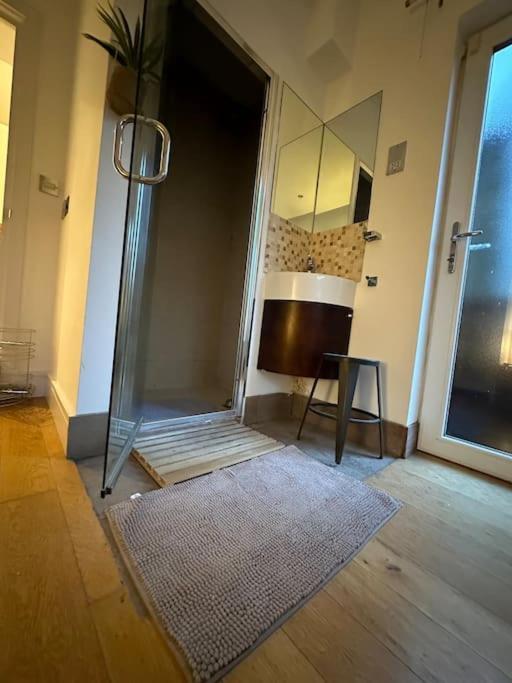 Putney , Modern-flawless ! Apartamento