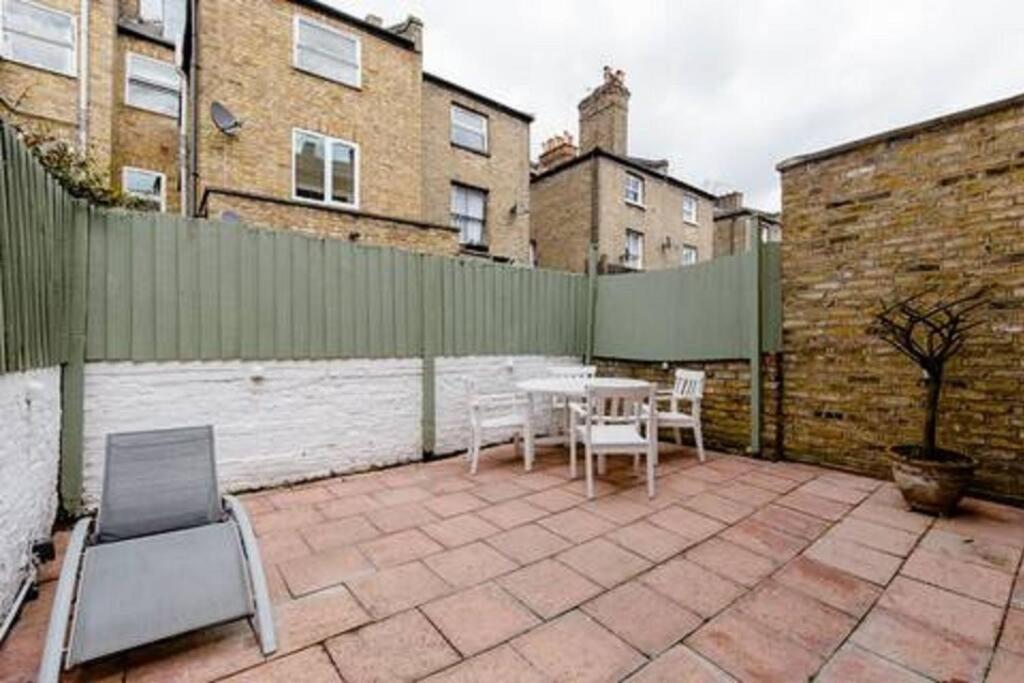 Apartment Quiet 2x Bedroom Victorian Terrace Flat + Garden London