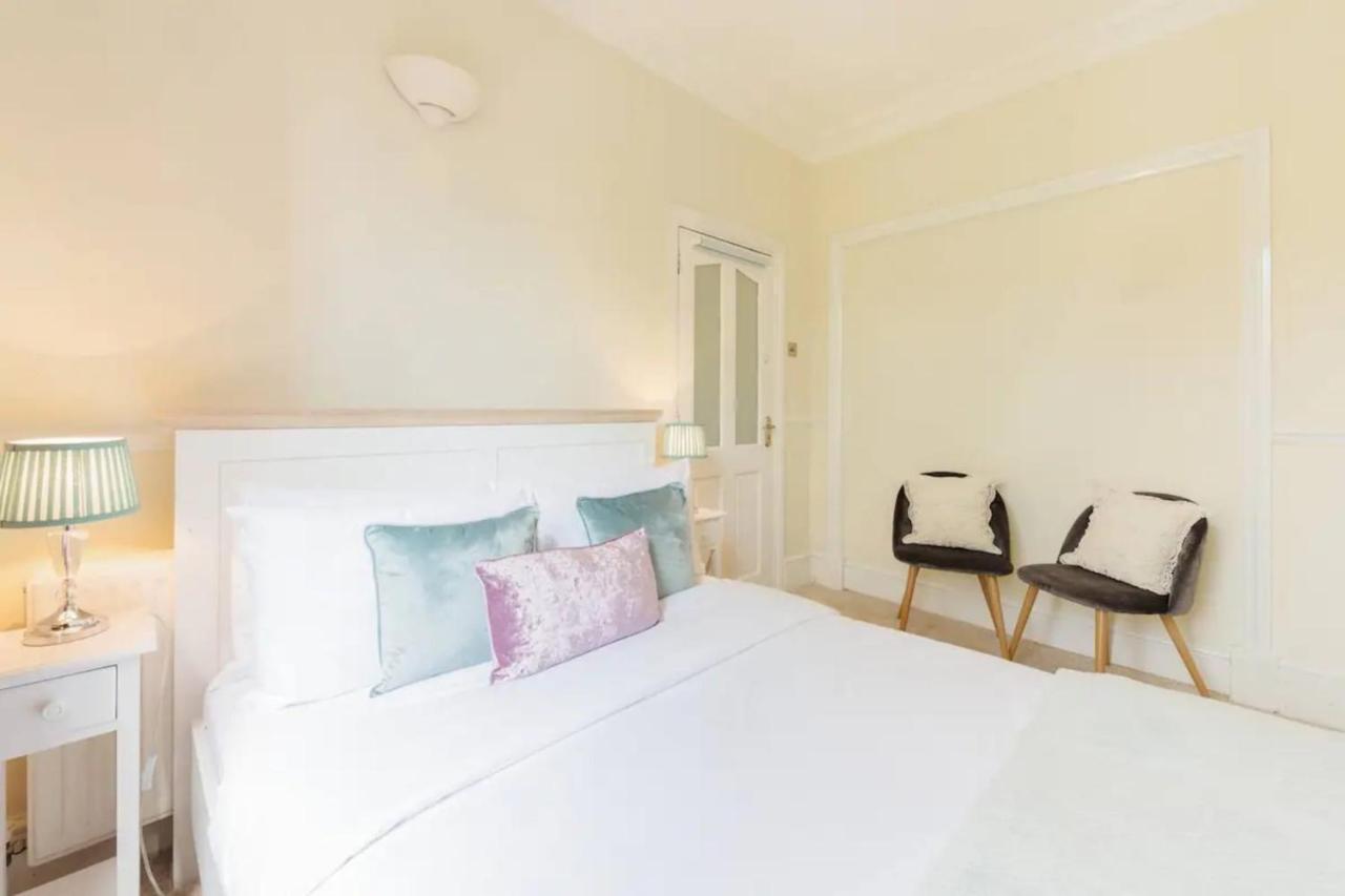 Charming 3bd Flat - 5 Minutes To Victoria Park Apartment *