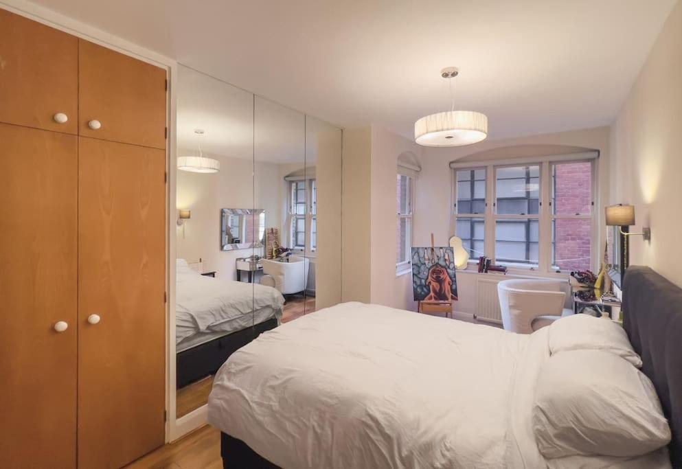 Covent Garden Haven - 2 Bedrooms. 2 Bathrooms * London