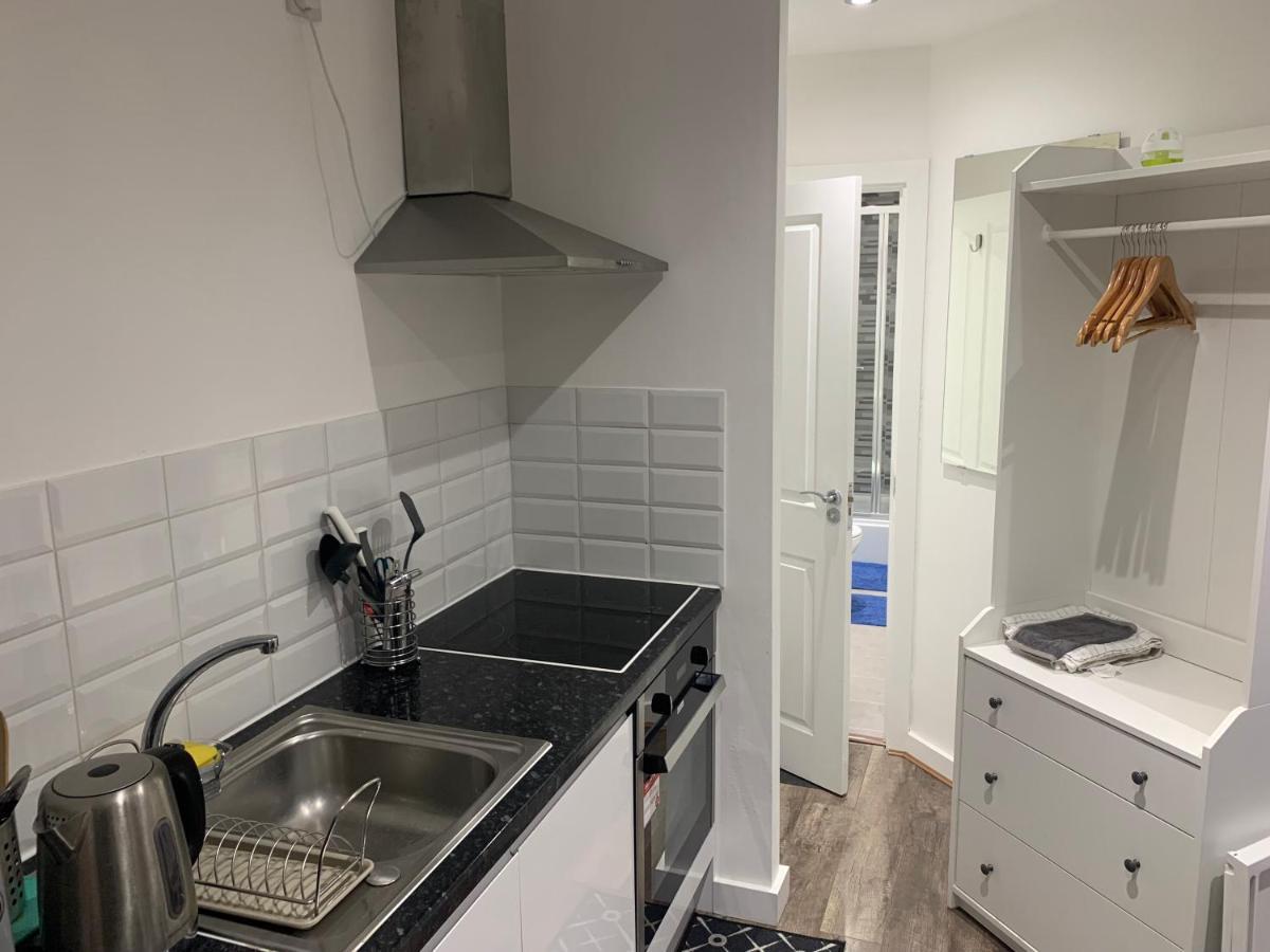 Cosy B1 Apartment London