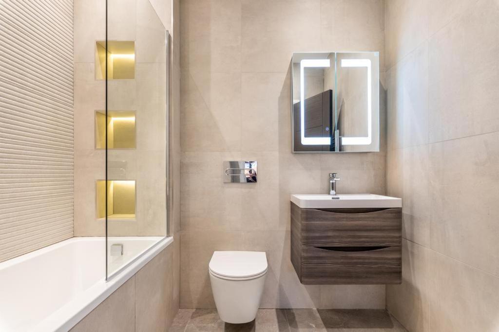 Modern&luxurios 1 Bed Apartment-prime Location. Apartment *