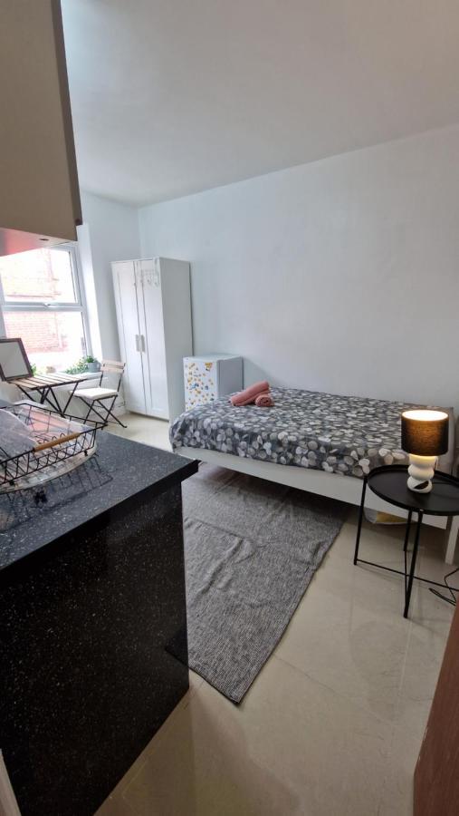 Small Cozy Zone 1 * London