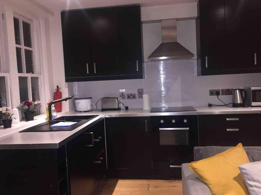 Apartment Stunning 3 Bedroom In