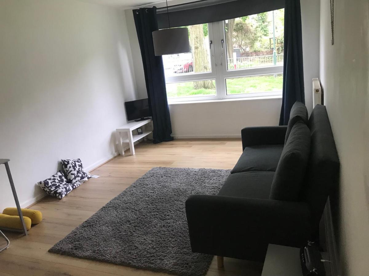 Cosy Foldout. London