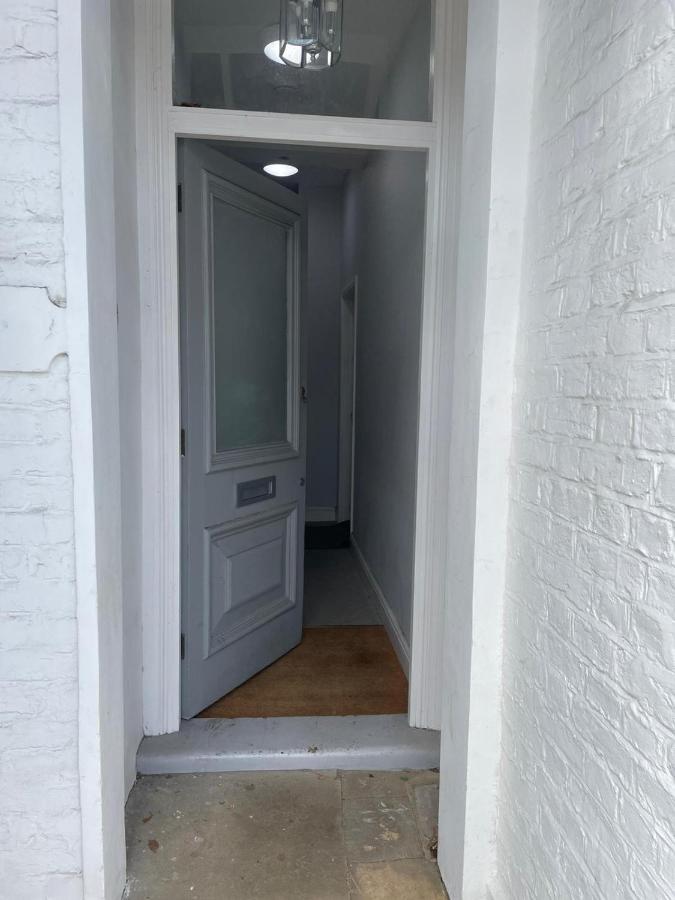 Apartment Wonderful 3 Bed Flat With Private Garden In Wimbledon - 1 The Queens