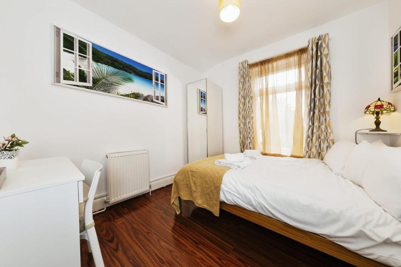Your Chic 3br Comfort And Style In London