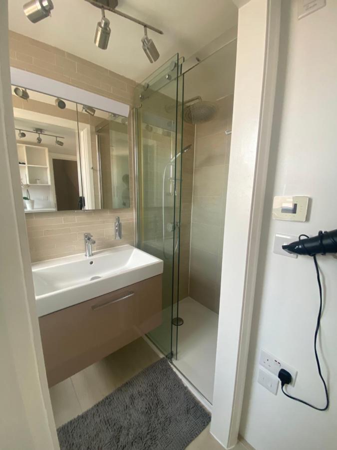 Hospedagem domiciliar Private In Excellent Family House ,zone 2
