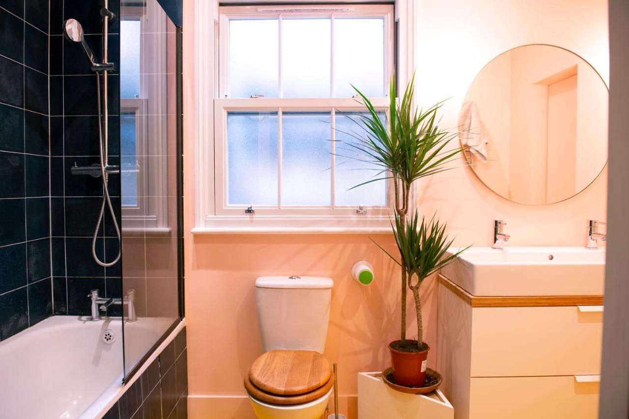 Ferienhaus Stunning 3-bedroom Townhouse In Superb Location London
