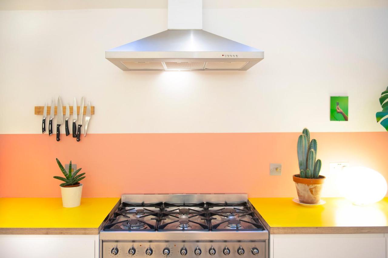 Stunning 3-bedroom Townhouse In Superb Location Ferienhaus London