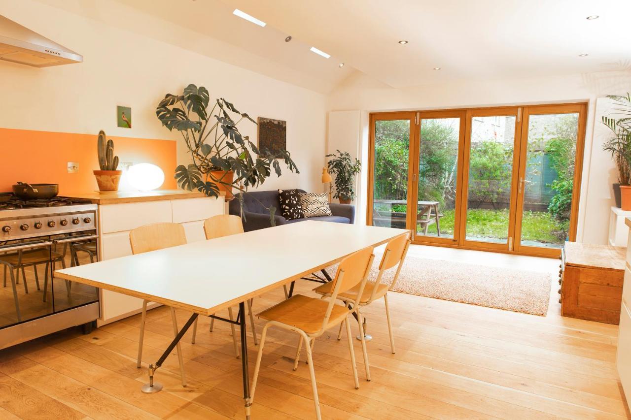 Ferienhaus Stunning 3-bedroom Townhouse In Superb Location London