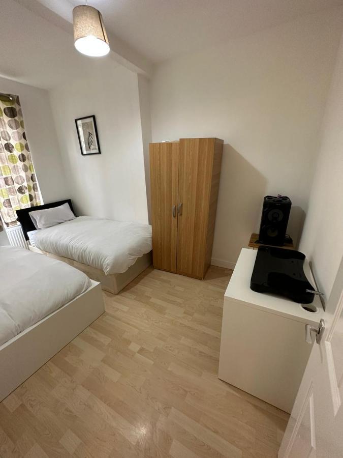 Apartment 4 Floor New Miles *