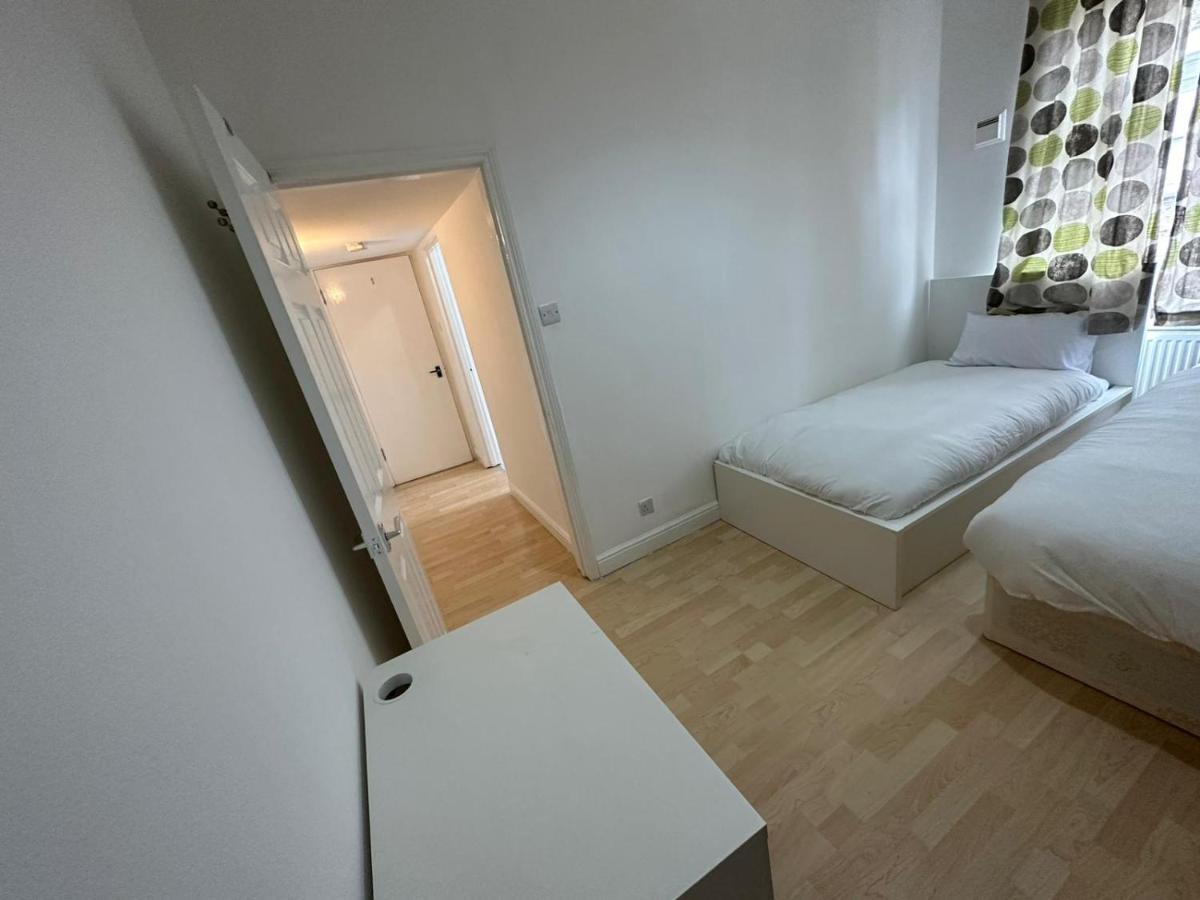 Apartment 4 Floor New Miles *