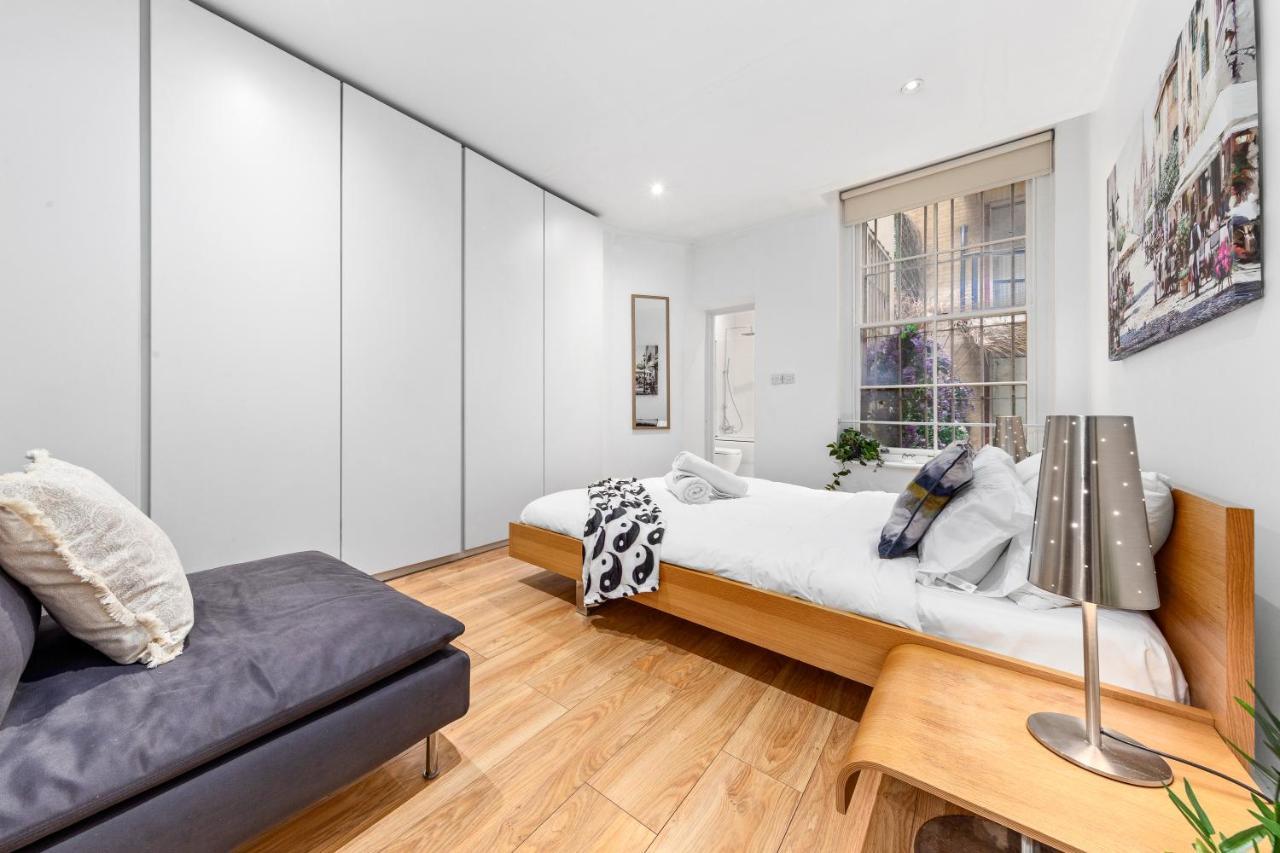 3-bedroom Flat In Sleeps 14 Hy1 *