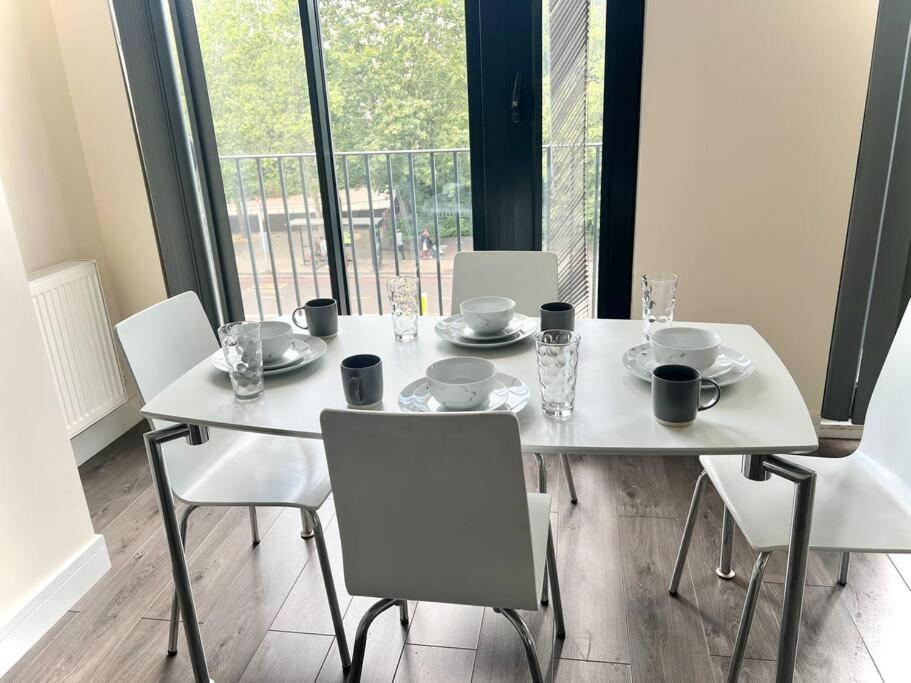 Apartment Luxuries 2 Bed Flat In Canary Wharf *