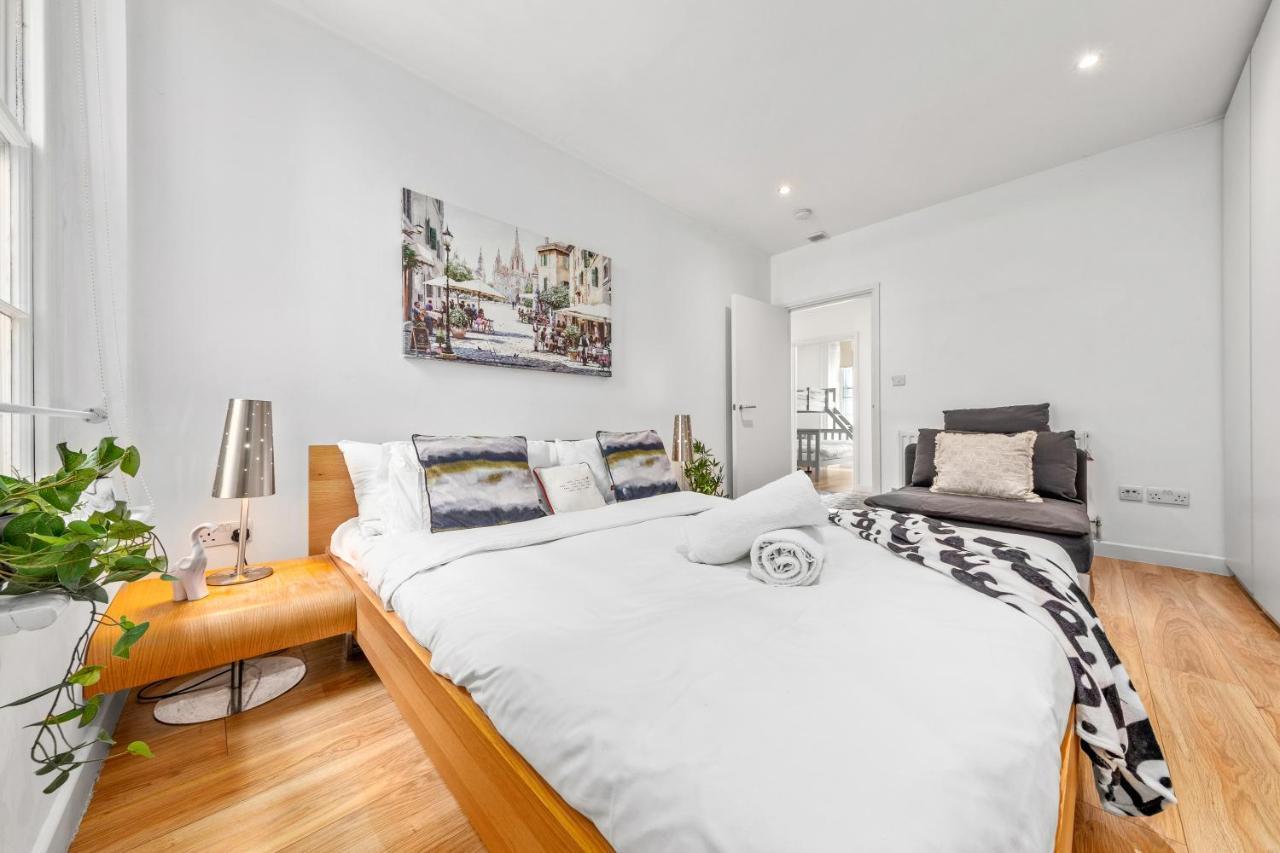 3-bedroom Flat In Sleeps 14 Hy1 *