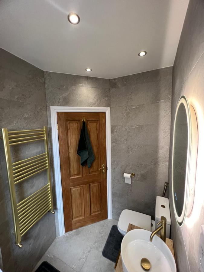Luxe & Cozy Muswell Hill Beautifully Presented Free Parking Casa de hóspedes