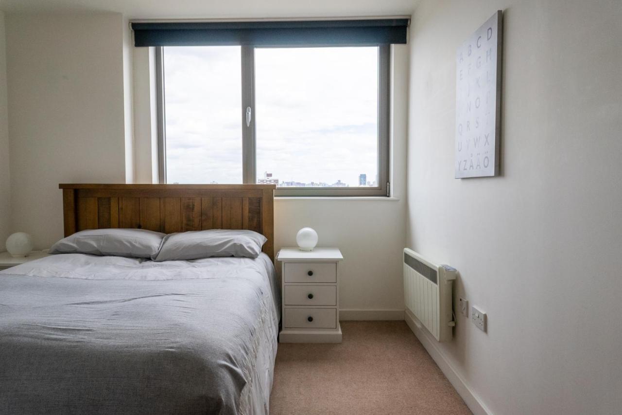 Apartment Air - Shadwell - Great Transport Links