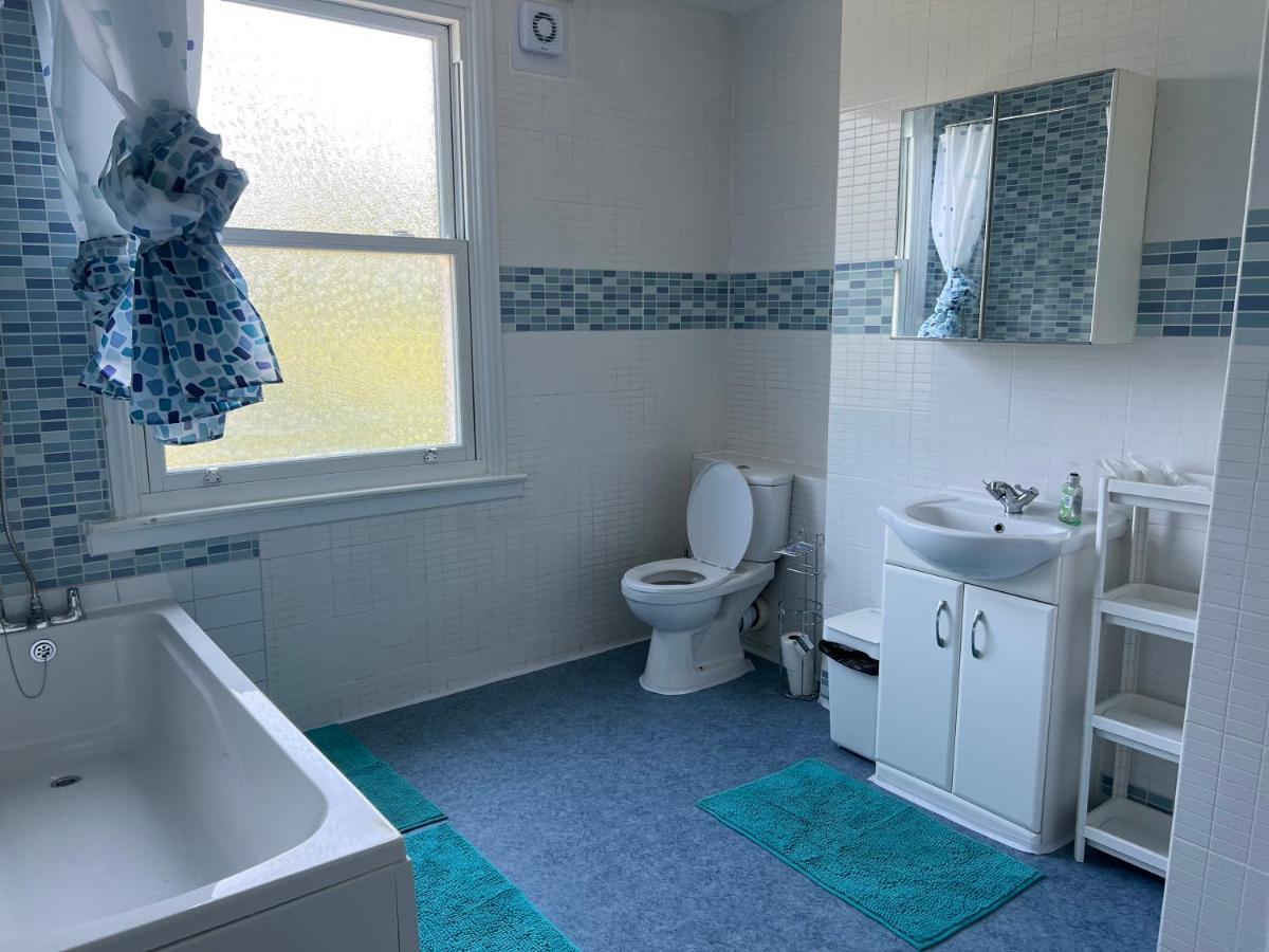 Guest house Cozy And Peaceful London