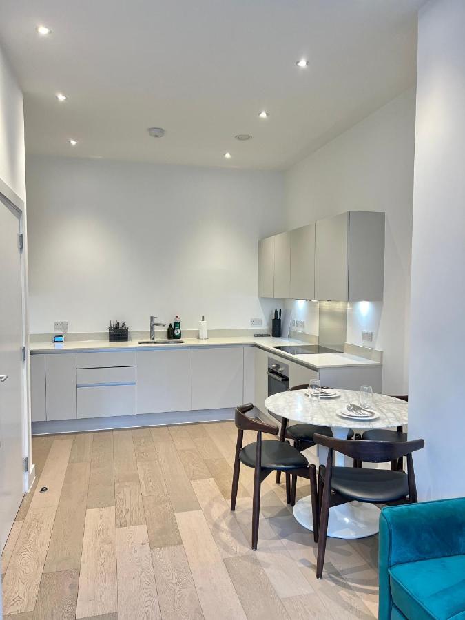 Luxury Modern 1 Bed Apartamento *