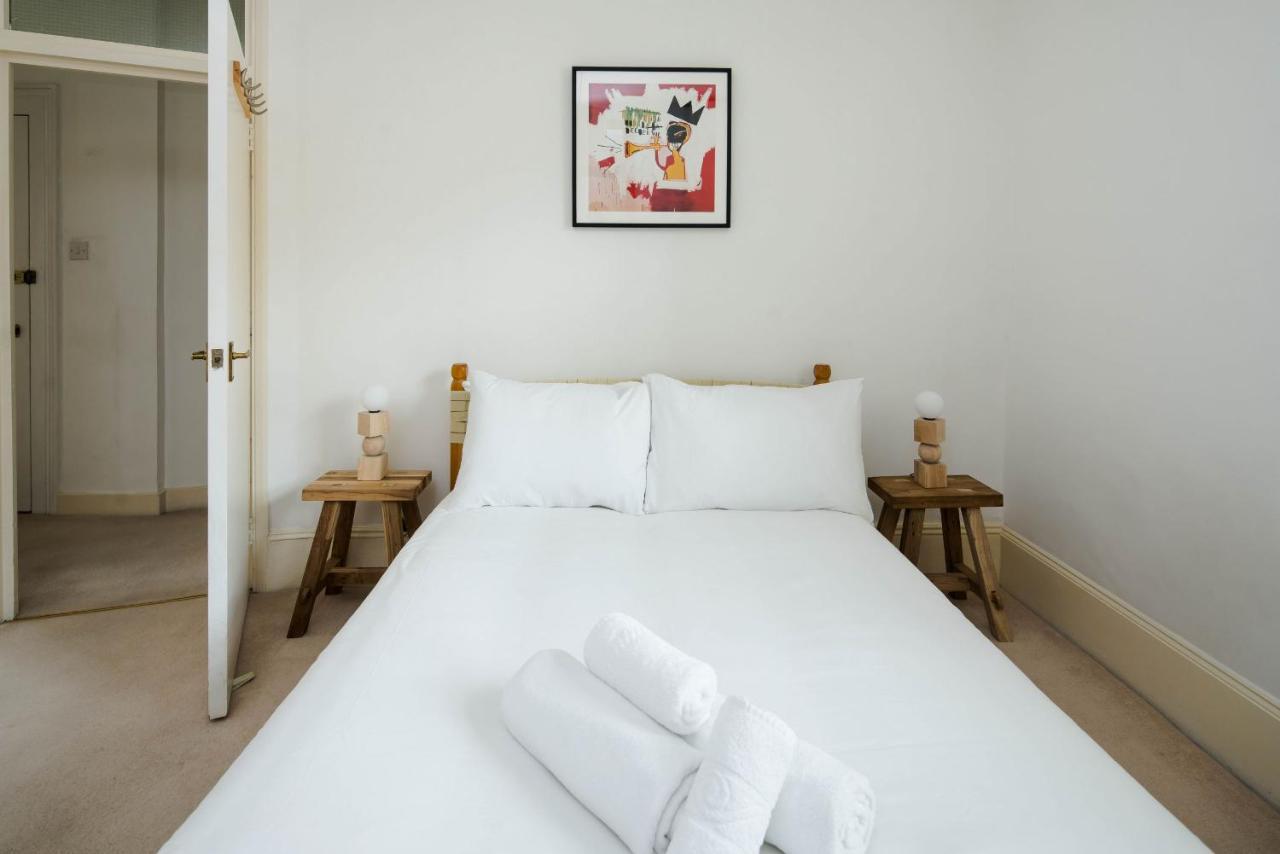 Beautiful Designer Flat In Maida Vale, Sleeps 4 London