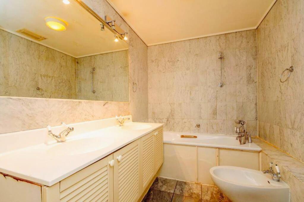 Apartamento 2 Bedroom Flat In Diplomatic Enclave In Kensington