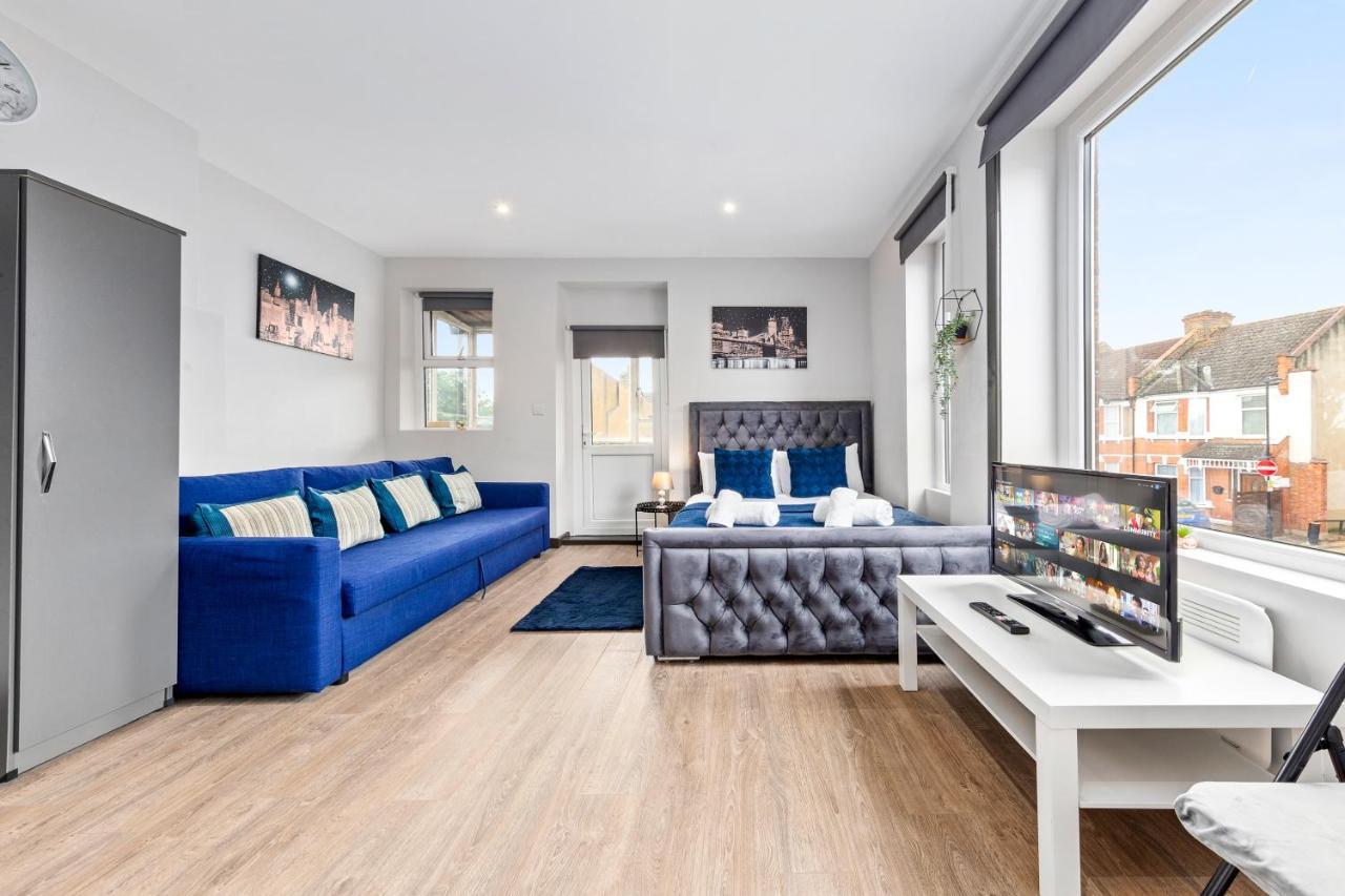 Guest house Sydenham Suites