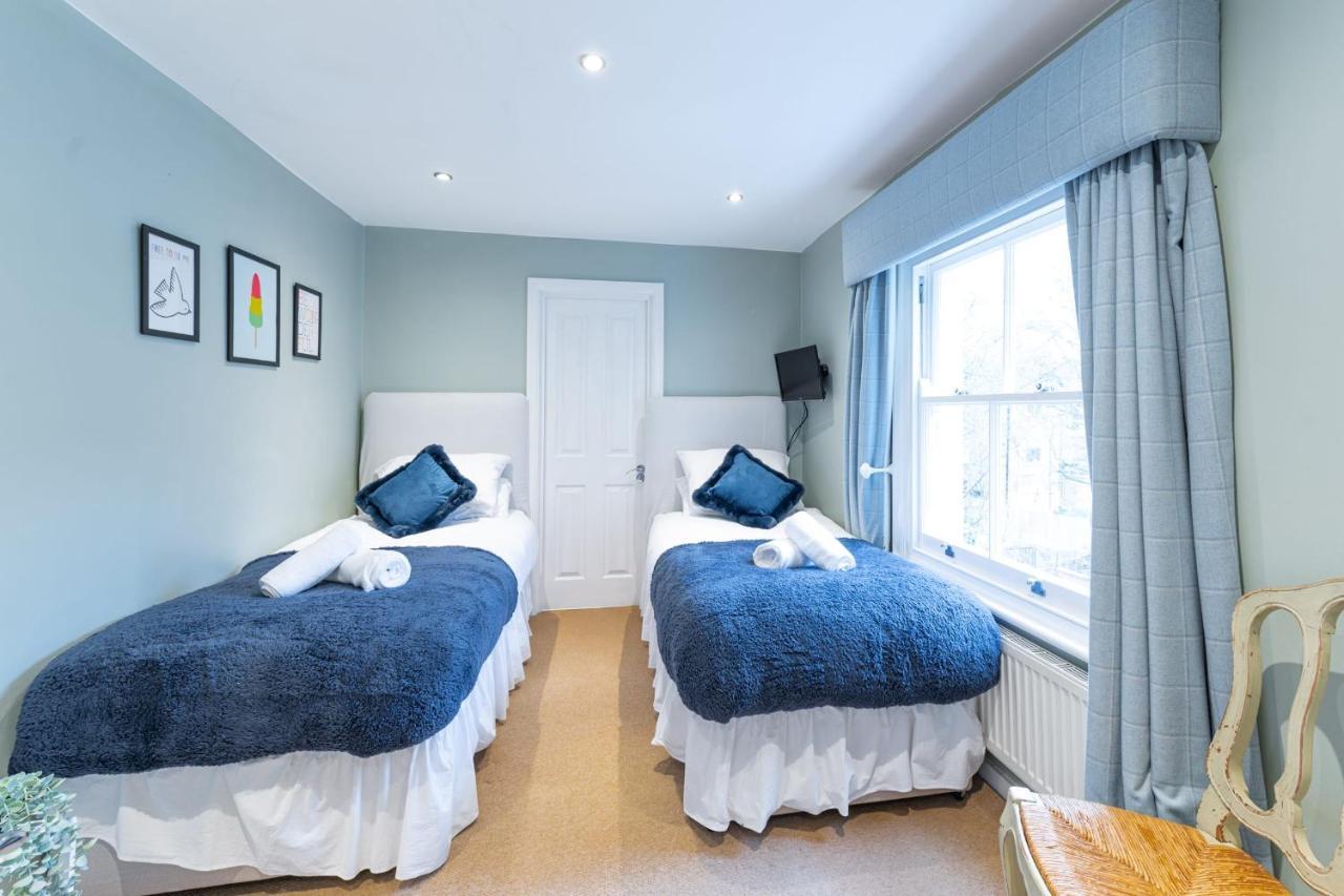 Stylish Shepherds Bush Flat * London