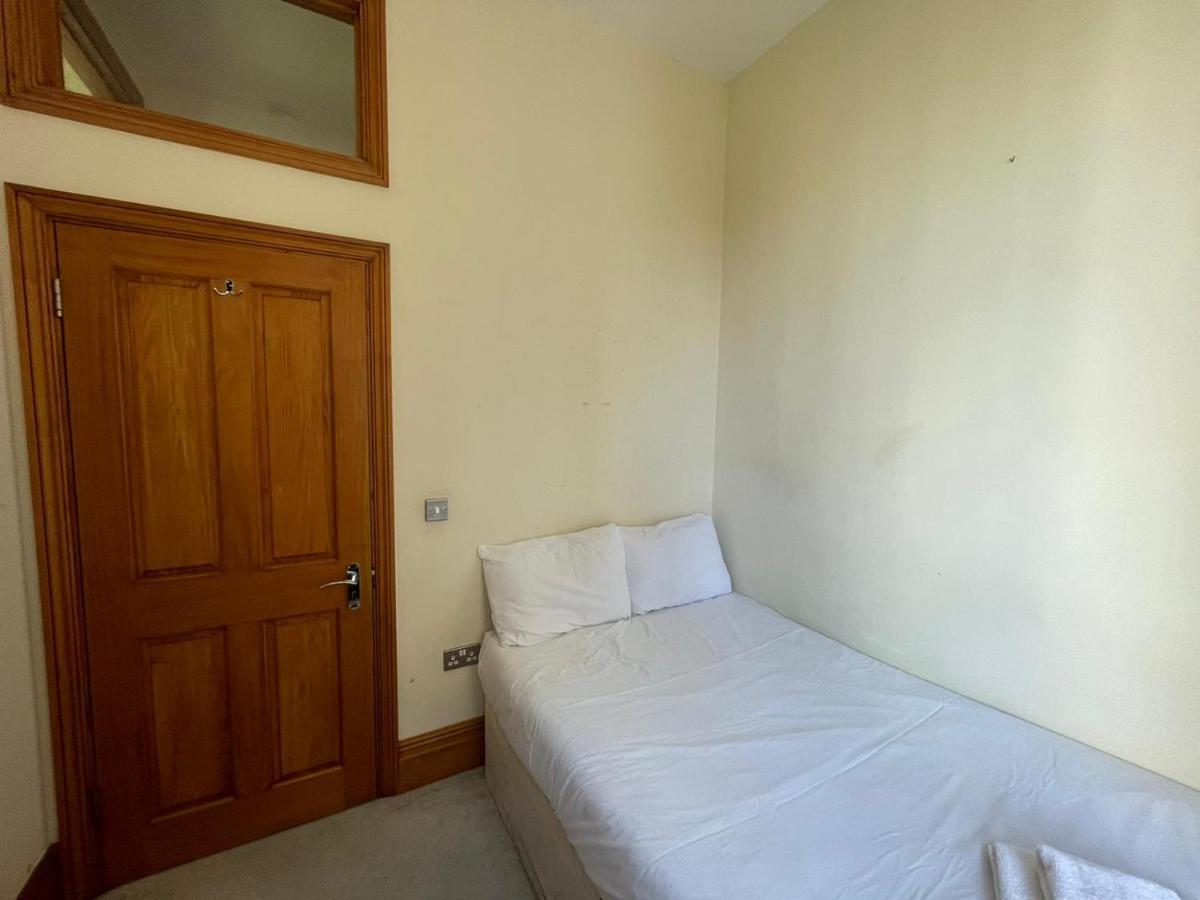 Hospedagem domiciliar Elgin Avenue Hububb Londres