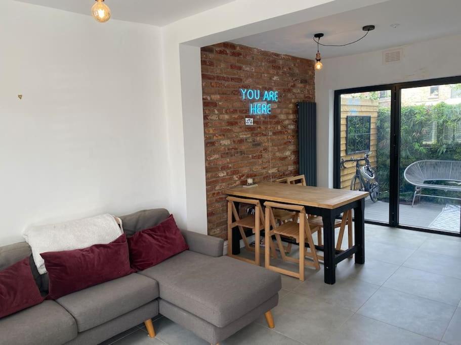 Casa de férias Charming House In The Heart Of Xar Londres