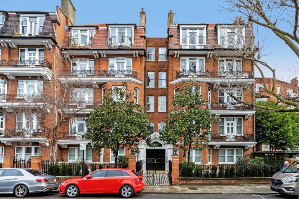 Modern Chelsea Flat, 3bd 2bath, With Parking *