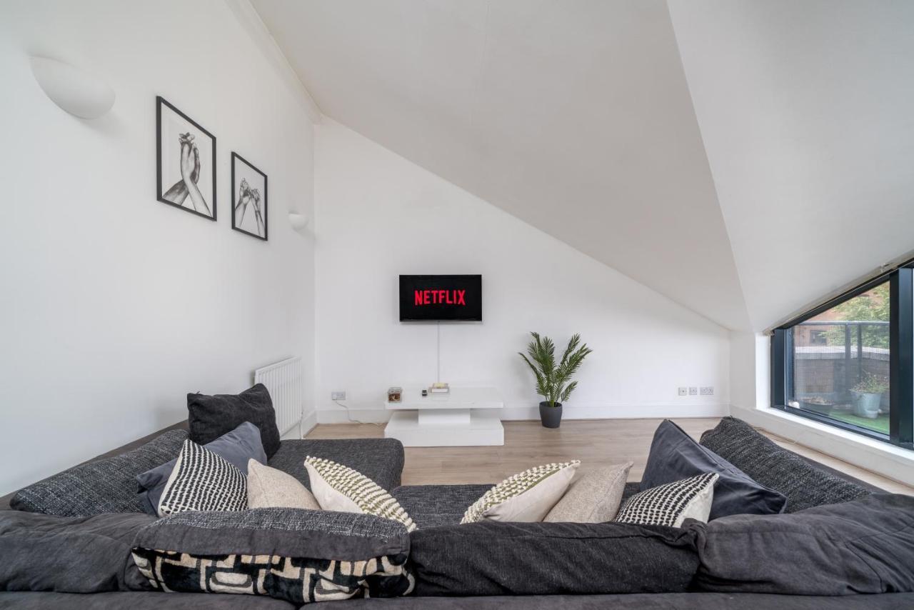 Modern 1 Bedroom City Penthouse London