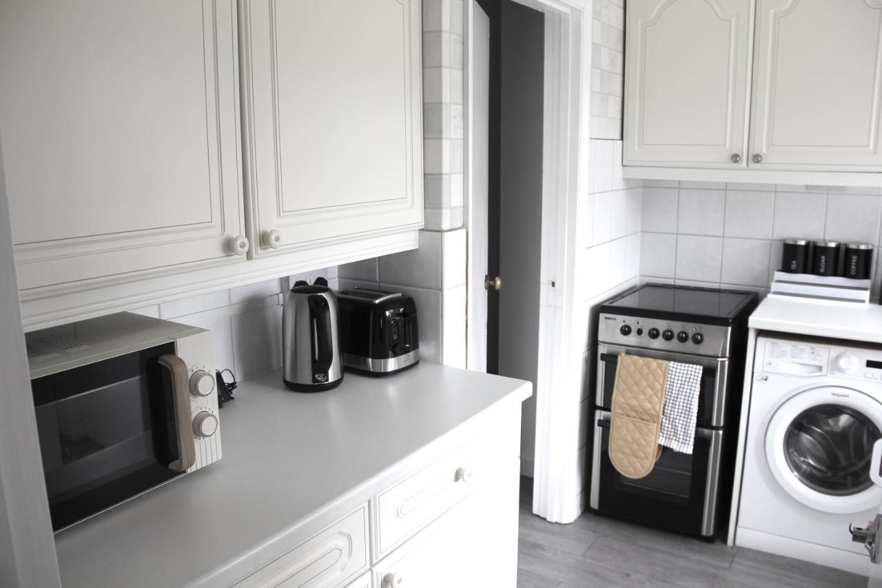 Coolfin House-close To Excel, Contractors, Relocators, Paid Parking Londres
