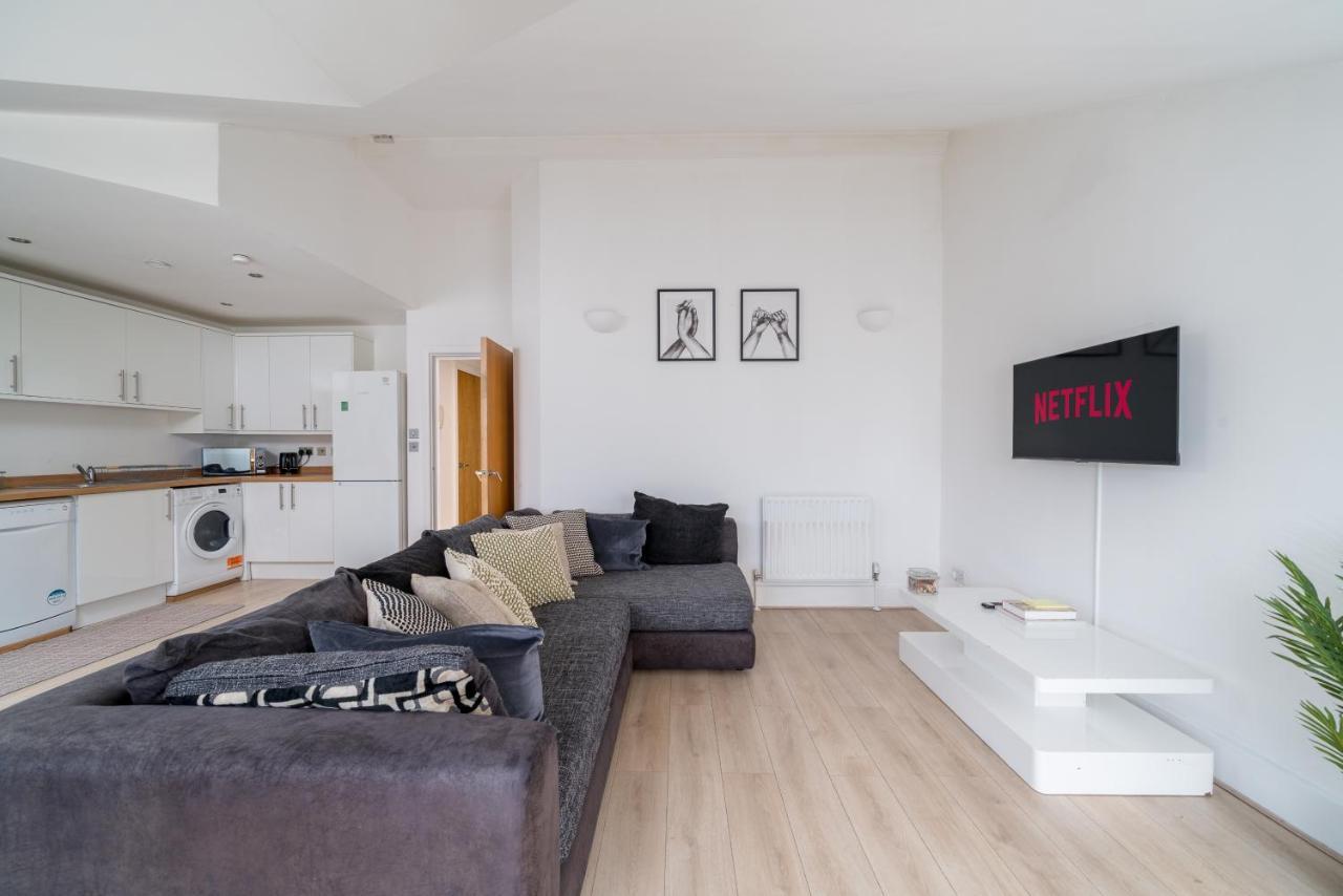 Apartment Modern 1 Bedroom City Penthouse *